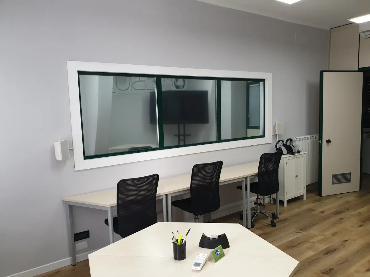 Salle d'observation équipée